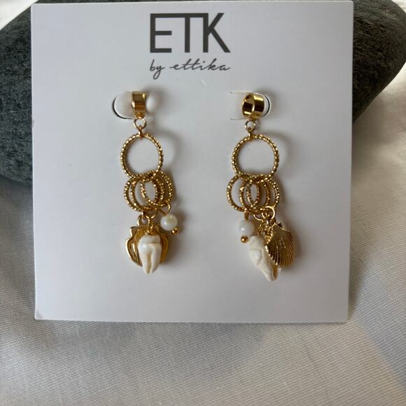 ETK by Ettika Dangling Seashells Gold Hoops Earrings NWT Coastal Granny, Beachy - Picture 5 of 5
